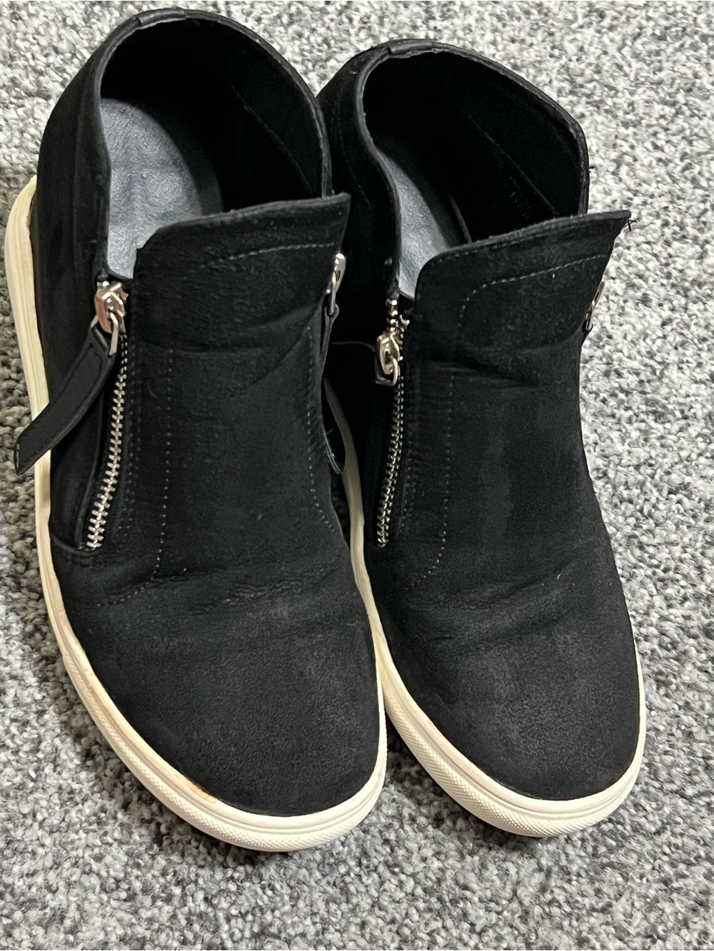 Madden Girl Prevale Black Sneakers Size 7 EUC